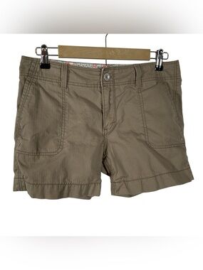 Levi’s Women’s Green Shorts. Size 6